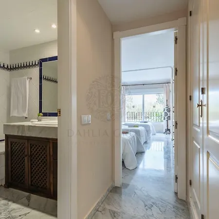 Alhambra Del Golf Marbella By Dahlia Group Lägenhet *